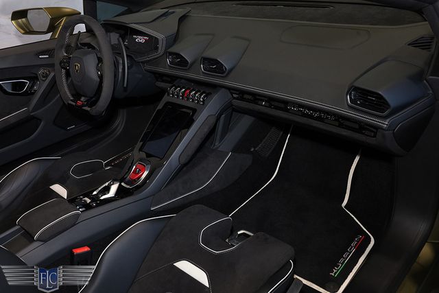 2022 Lamborghini Huracan EVO Spyder RWD - 22989823 - 24
