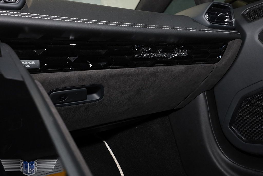 2022 Lamborghini Huracan EVO Spyder RWD - 22989823 - 31