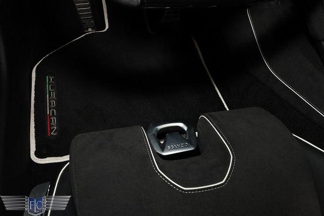 2022 Lamborghini Huracan EVO Spyder RWD - 22989823 - 32