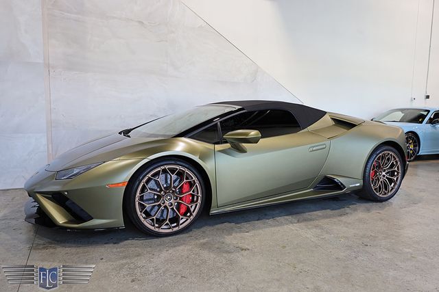 2022 Lamborghini Huracan EVO Spyder RWD - 22989823 - 3