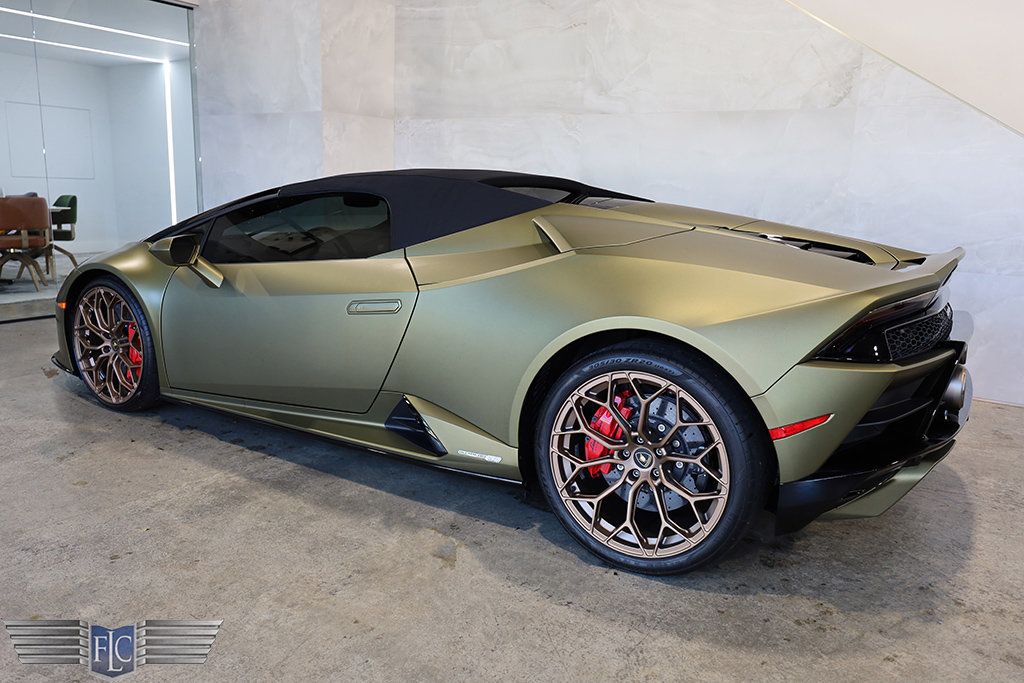 2022 Lamborghini Huracan EVO Spyder RWD - 22989823 - 5