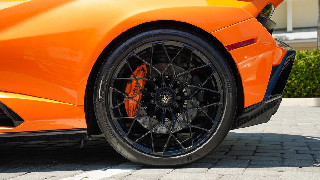 2022 Lamborghini Huracan STO Coupe - 22835943 - 13