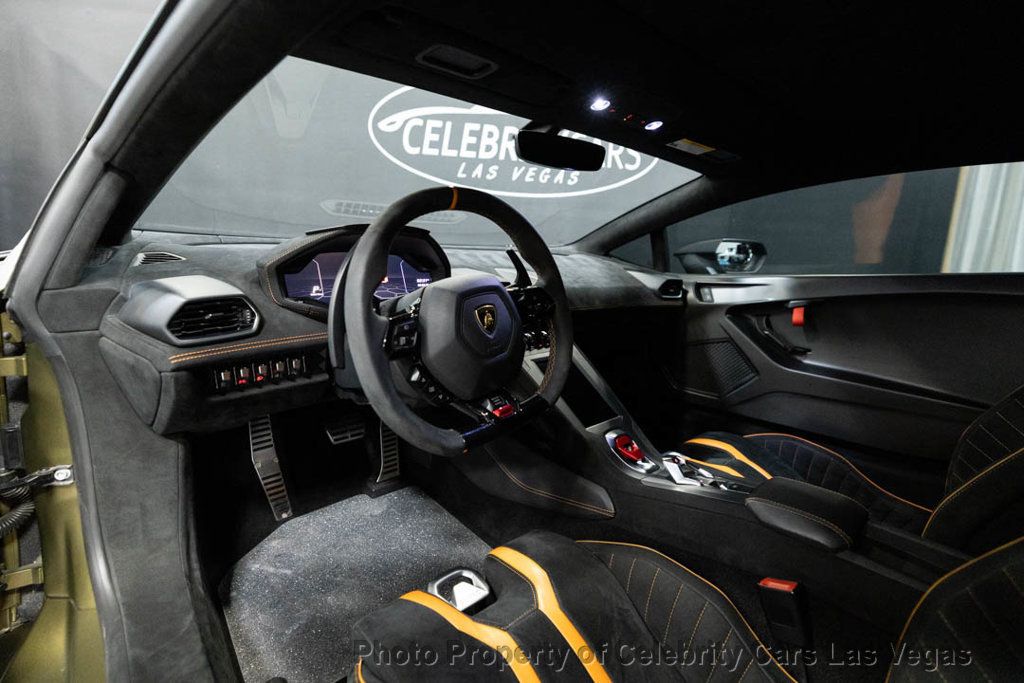 2022 Lamborghini Huracan STO Coupe - 23027103 - 1