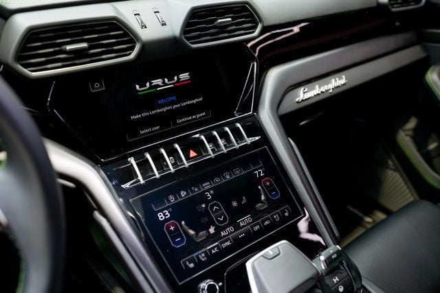 2022 Lamborghini Urus AWD - 22943192 - 12