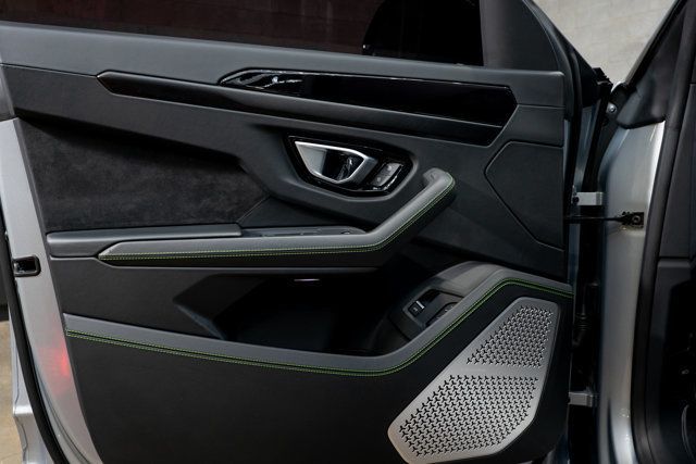 2022 Lamborghini Urus AWD - 22943192 - 30