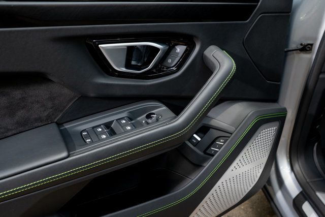 2022 Lamborghini Urus AWD - 22943192 - 36