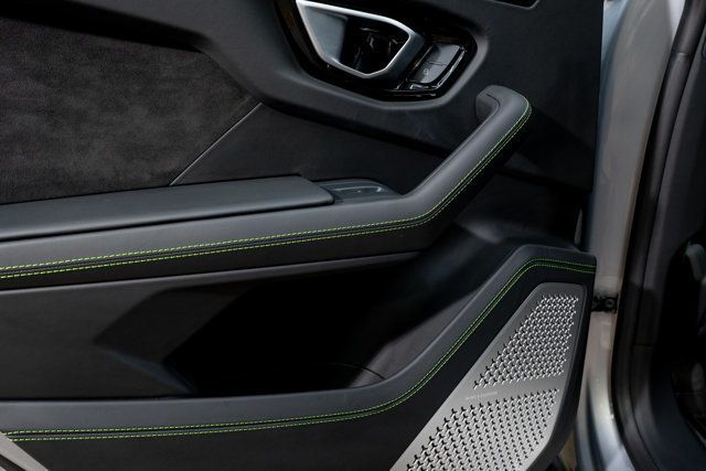 2022 Lamborghini Urus AWD - 22943192 - 37