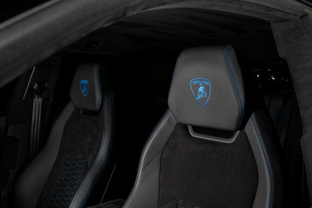 2022 Lamborghini Urus AWD - 22987713 - 14