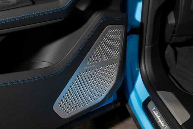 2022 Lamborghini Urus AWD - 22987713 - 31