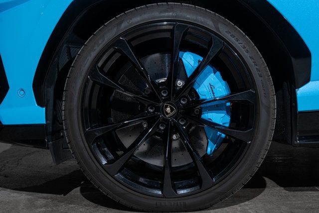 2022 Lamborghini Urus AWD - 22987713 - 49