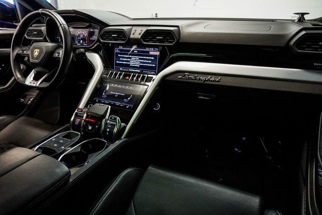 2022 Lamborghini Urus AWD - 23008305 - 9