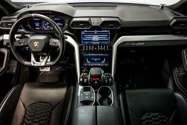2022 Lamborghini Urus AWD - 23008305 - 10