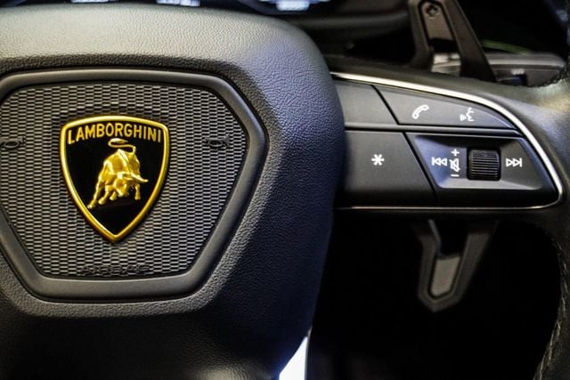2022 Lamborghini Urus AWD - 23008305 - 13