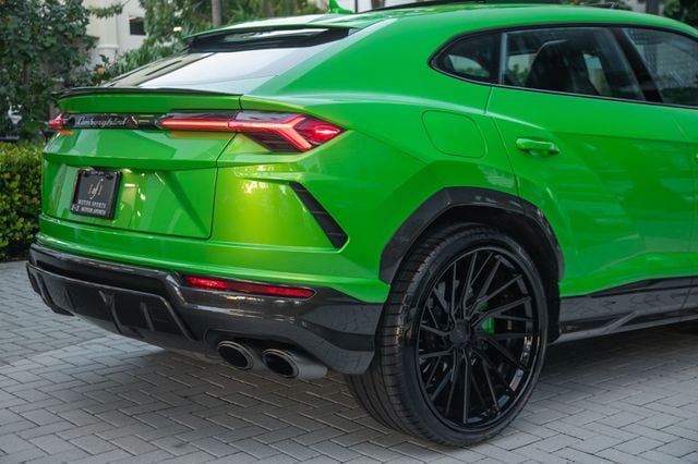 2022 Lamborghini Urus AWD - 22655319 - 17