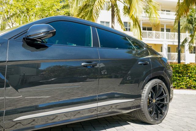 2022 Lamborghini Urus AWD - 22919705 - 11