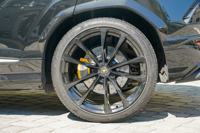 2022 Lamborghini Urus AWD - 22919705 - 16