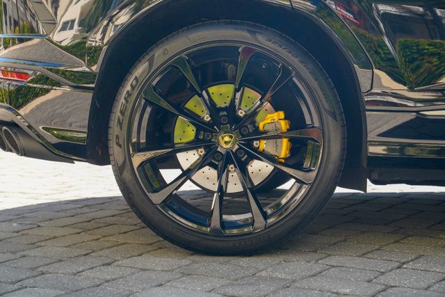 2022 Lamborghini Urus AWD - 22919705 - 31