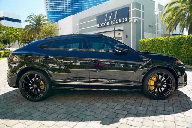 2022 Lamborghini Urus AWD - 22919705 - 32