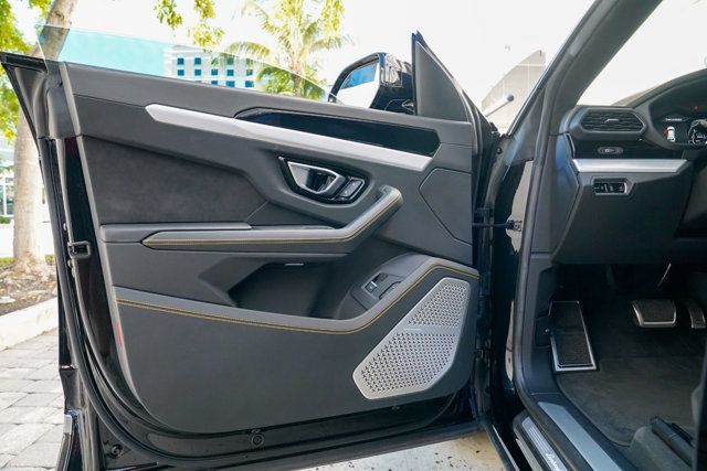 2022 Lamborghini Urus AWD - 22919705 - 46