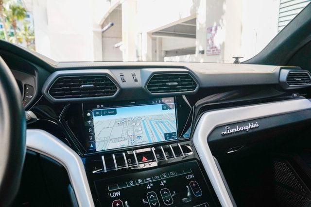 2022 Lamborghini Urus AWD - 22919705 - 56