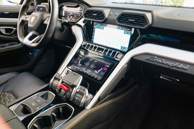 2022 Lamborghini Urus AWD - 22919705 - 82