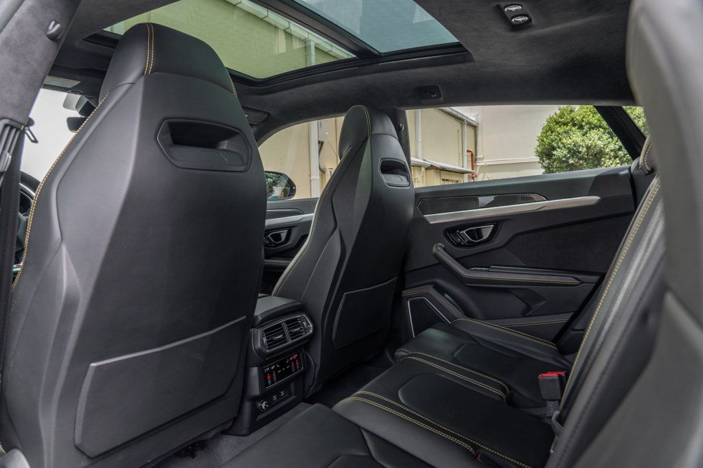 2022 Lamborghini Urus photo 20