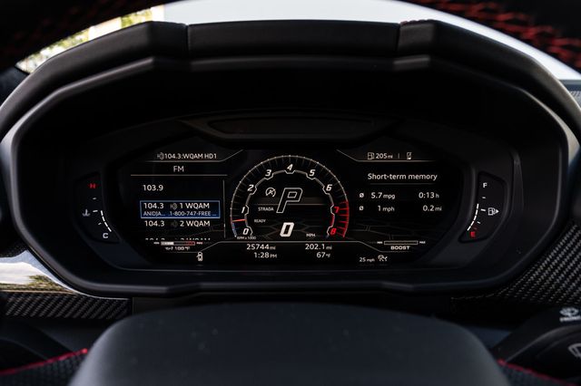 2022 Lamborghini Urus AWD - 22967682 - 16