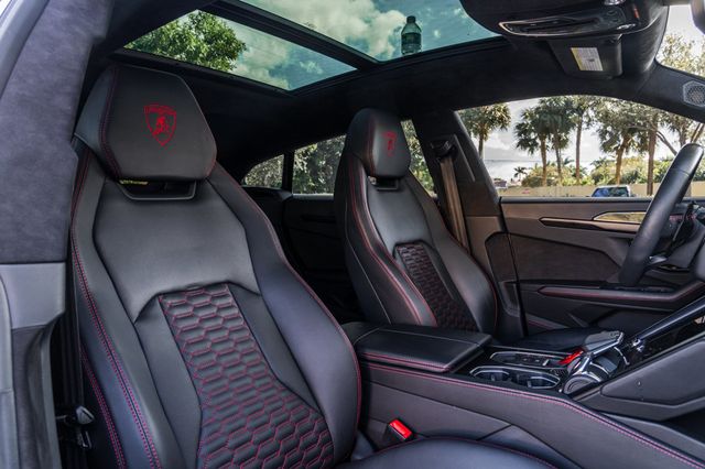 2022 Lamborghini Urus AWD - 22967682 - 25