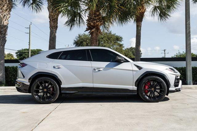 2022 Lamborghini Urus AWD - 22967682 - 8