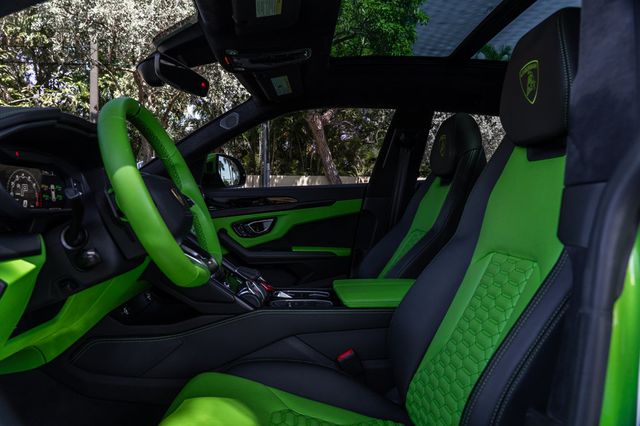 2022 Lamborghini Urus AWD - 23019734 - 14