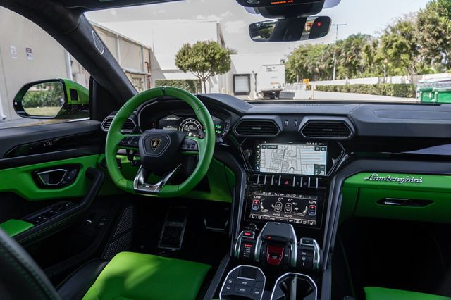 2022 Lamborghini Urus AWD - 23019734 - 20