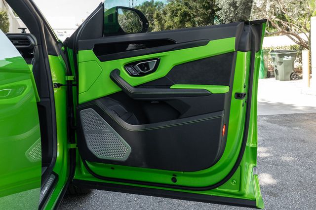 2022 Lamborghini Urus AWD - 23019734 - 36