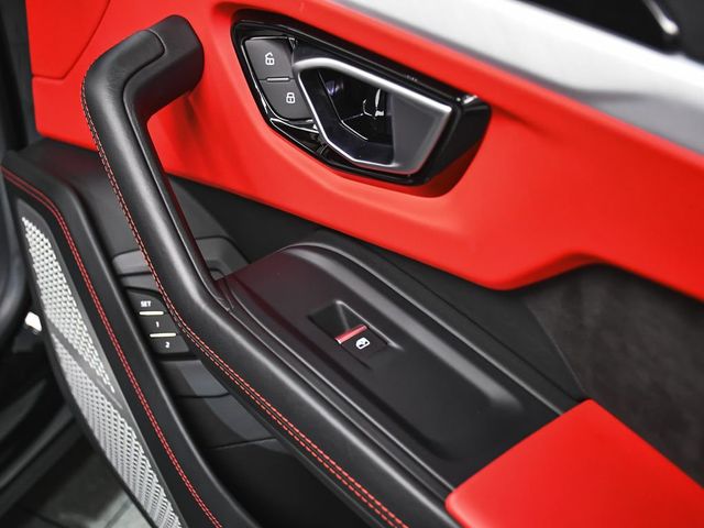 2022 Lamborghini Urus Base - 23013343 - 19