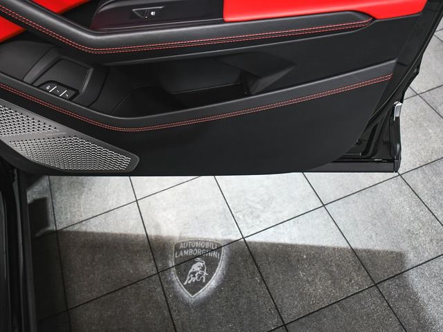 2022 Lamborghini Urus Base - 23013343 - 21