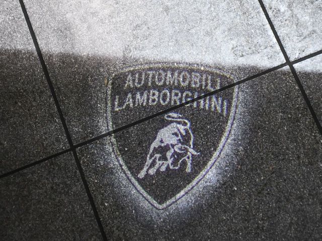 2022 Lamborghini Urus Base - 23013343 - 22