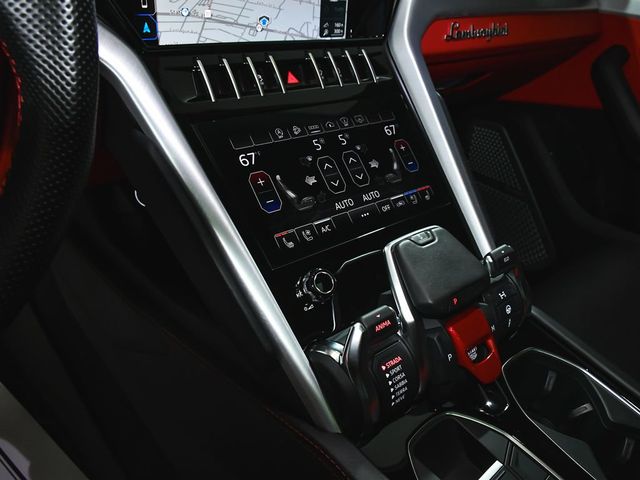 2022 Lamborghini Urus Base - 23013343 - 49