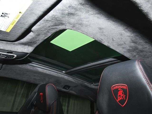 2022 Lamborghini Urus Base - 23013343 - 56