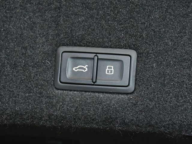2022 Lamborghini Urus Base - 23013343 - 71