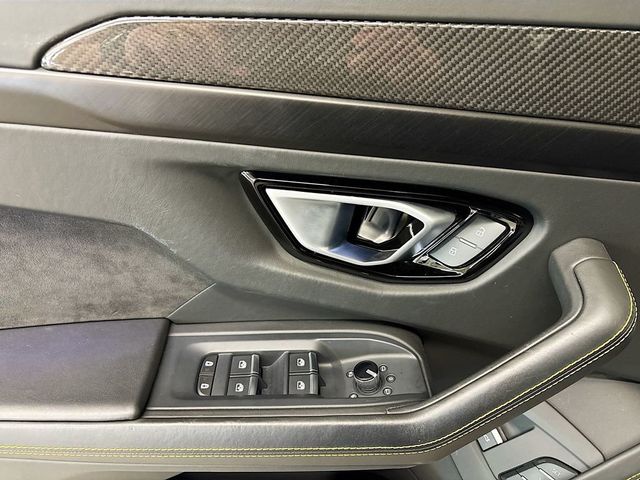 2022 Lamborghini Urus Base - 22963724 - 26