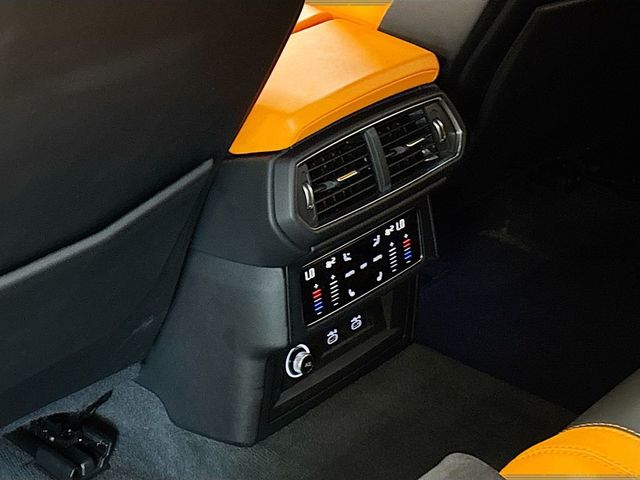 2022 Lamborghini Urus Base - 23001053 - 16