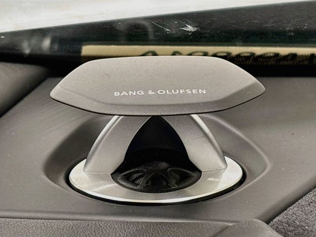 2022 Lamborghini Urus Base - 23079439 - 24