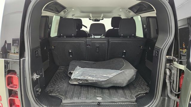 2022 Land Rover Defender 110 AWD - 22942001 - 21