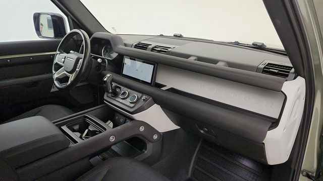 2022 Land Rover Defender 110 AWD - 22942001 - 24