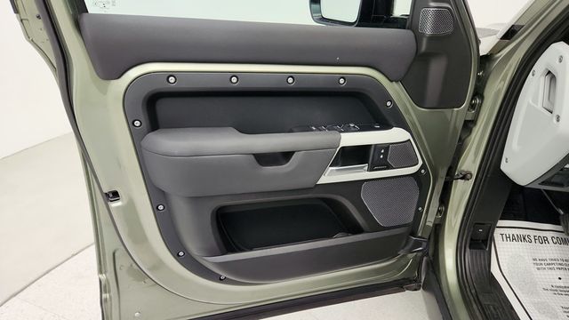 2022 Land Rover Defender 110 AWD with Air Suspension Pack and White Contrast Roof - 22942001 - 9