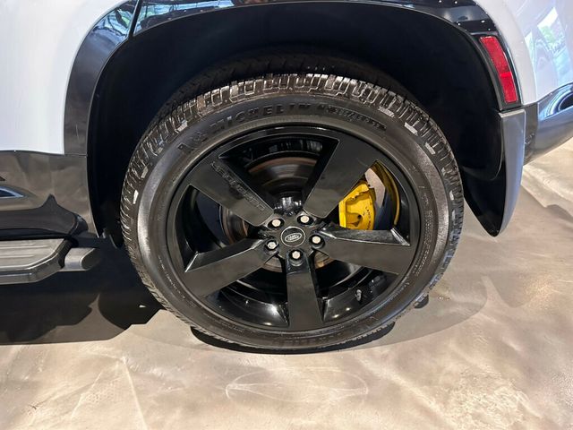 2022 Land Rover Defender 110/D-Dynamic HSE/LightBar/AirSuspension/BlackRoof/3rdRow - 23028200 - 10