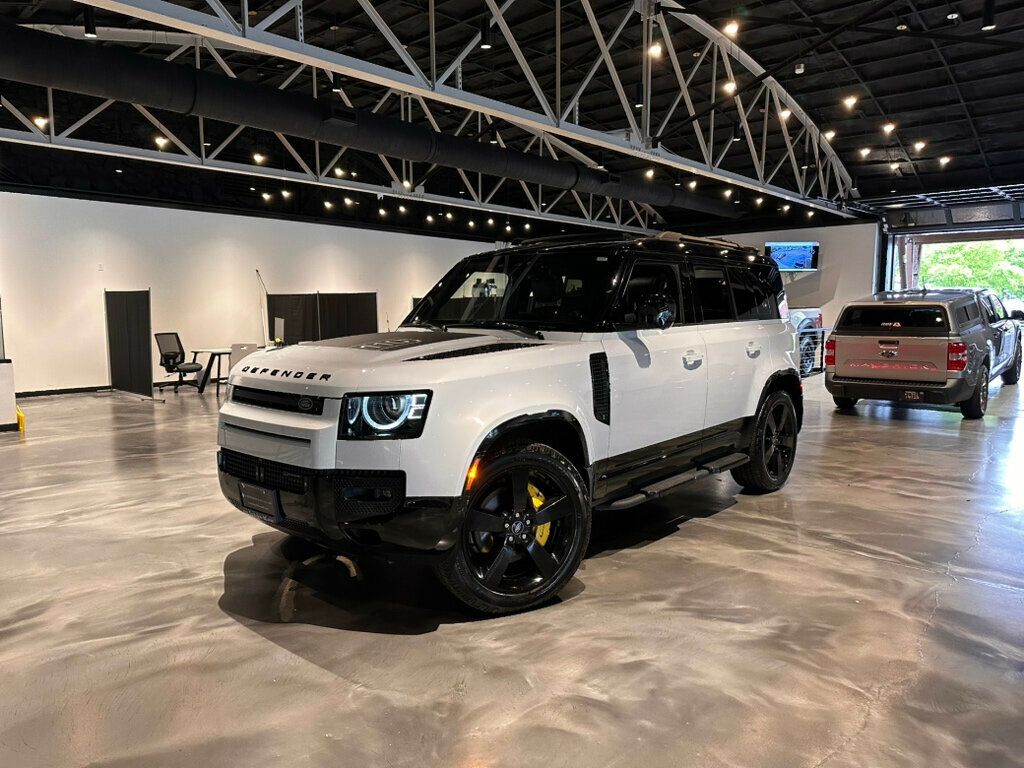 2022 Land Rover Defender 110/D-Dynamic HSE/LightBar/AirSuspension/BlackRoof/3rdRow - 23028200 - 1