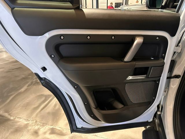 2022 Land Rover Defender 110/D-Dynamic HSE/LightBar/AirSuspension/BlackRoof/3rdRow - 23028200 - 24