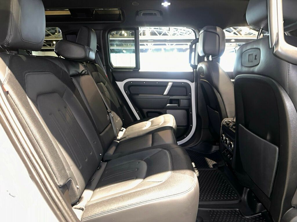 2022 Land Rover Defender 110/D-Dynamic HSE/LightBar/AirSuspension/BlackRoof/3rdRow - 23028200 - 29