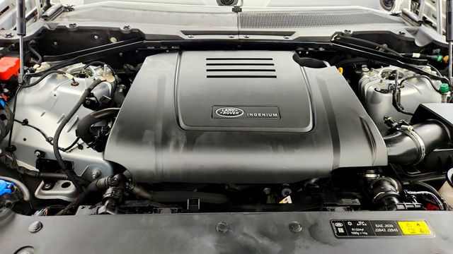 2022 Land Rover Defender 110 S AWD w/ Family Pack - 23087142 - 37
