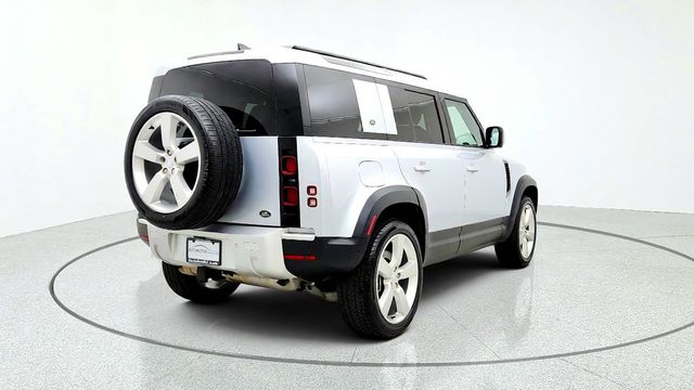 2022 Land Rover Defender 110 S AWD w/ Family Pack - 23087142 - 4
